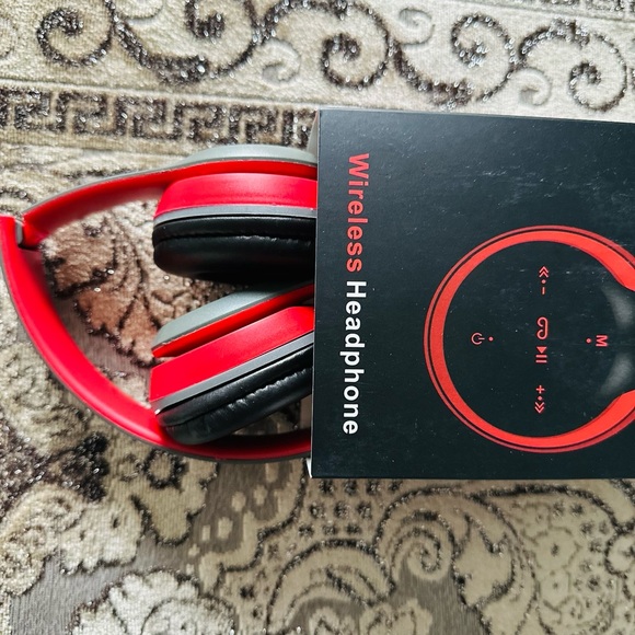 Wireless Headphones 🎧 - Picture 6 of 8